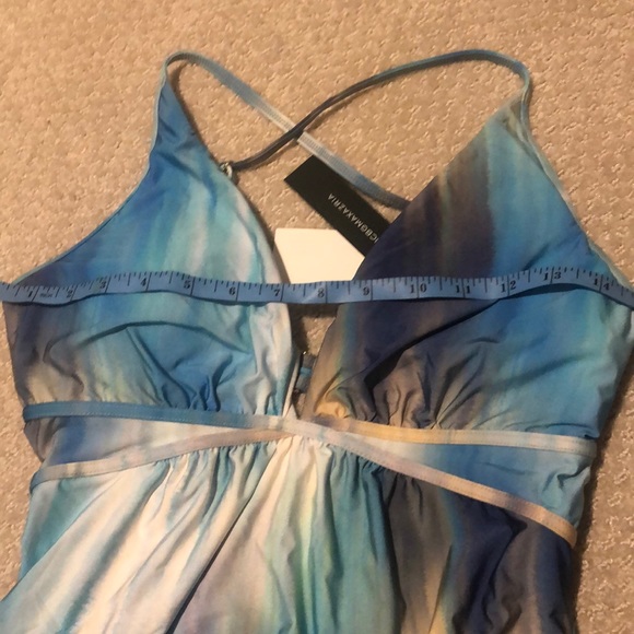 BGBCMaxaria Blue Tie-Dye Deep V Plunging Neckline One-Piece Swimsuit Sz6 - Picture 7 of 8